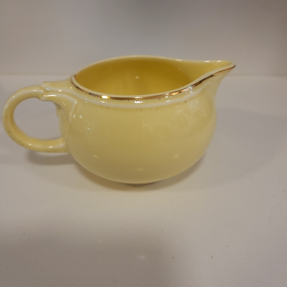 Vintage Sunflower Creamer - Picture 5 of 10